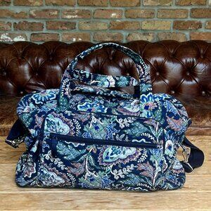 NWOT VERA BRADLEY Windsor Navy Weekender Bag Travel Duffel Carry On Blue Paisley